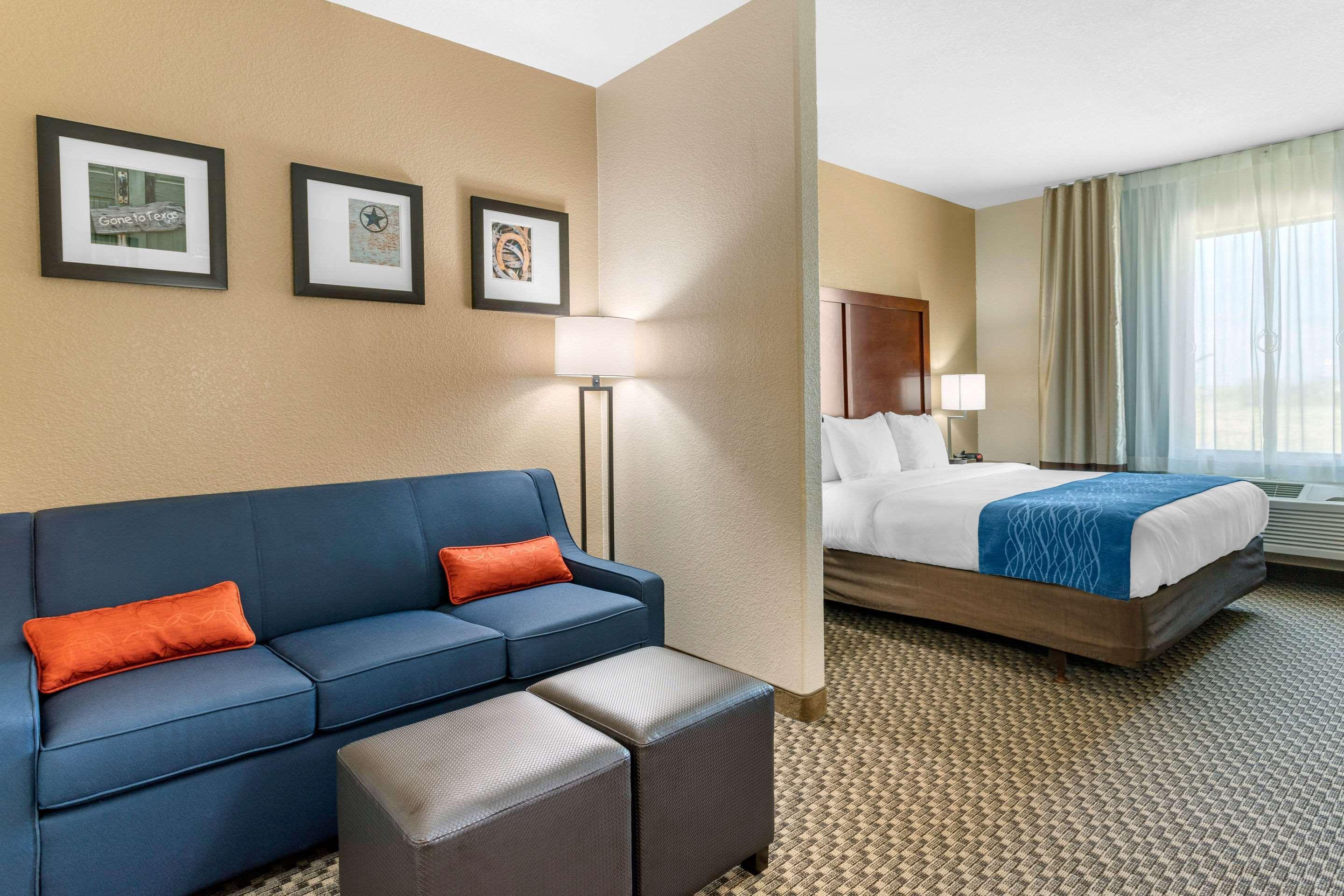 Comfort Inn & Suites Navasota Luaran gambar