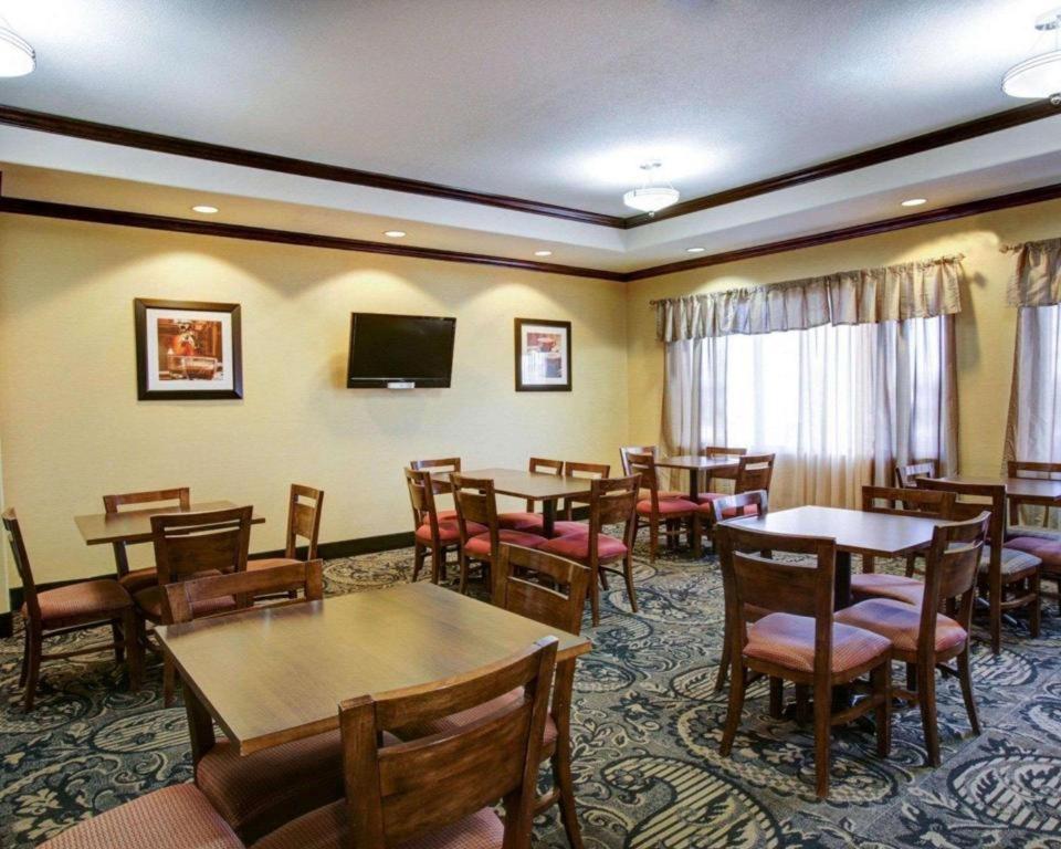 Comfort Inn & Suites Navasota Luaran gambar