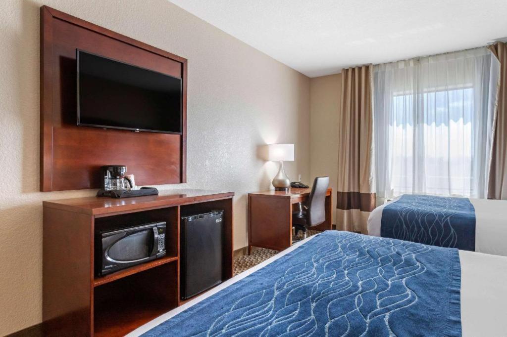Comfort Inn & Suites Navasota Luaran gambar